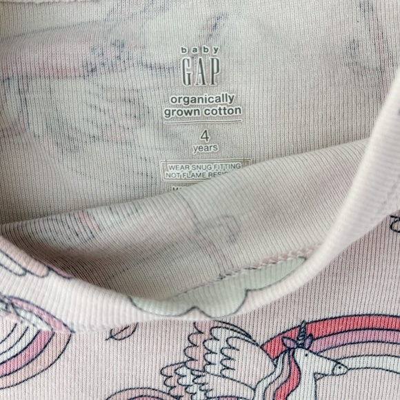 EUC Gap Pink Unicorn Rainbow Pajama Shorts and Top Set 4T - Picture 3 of 3